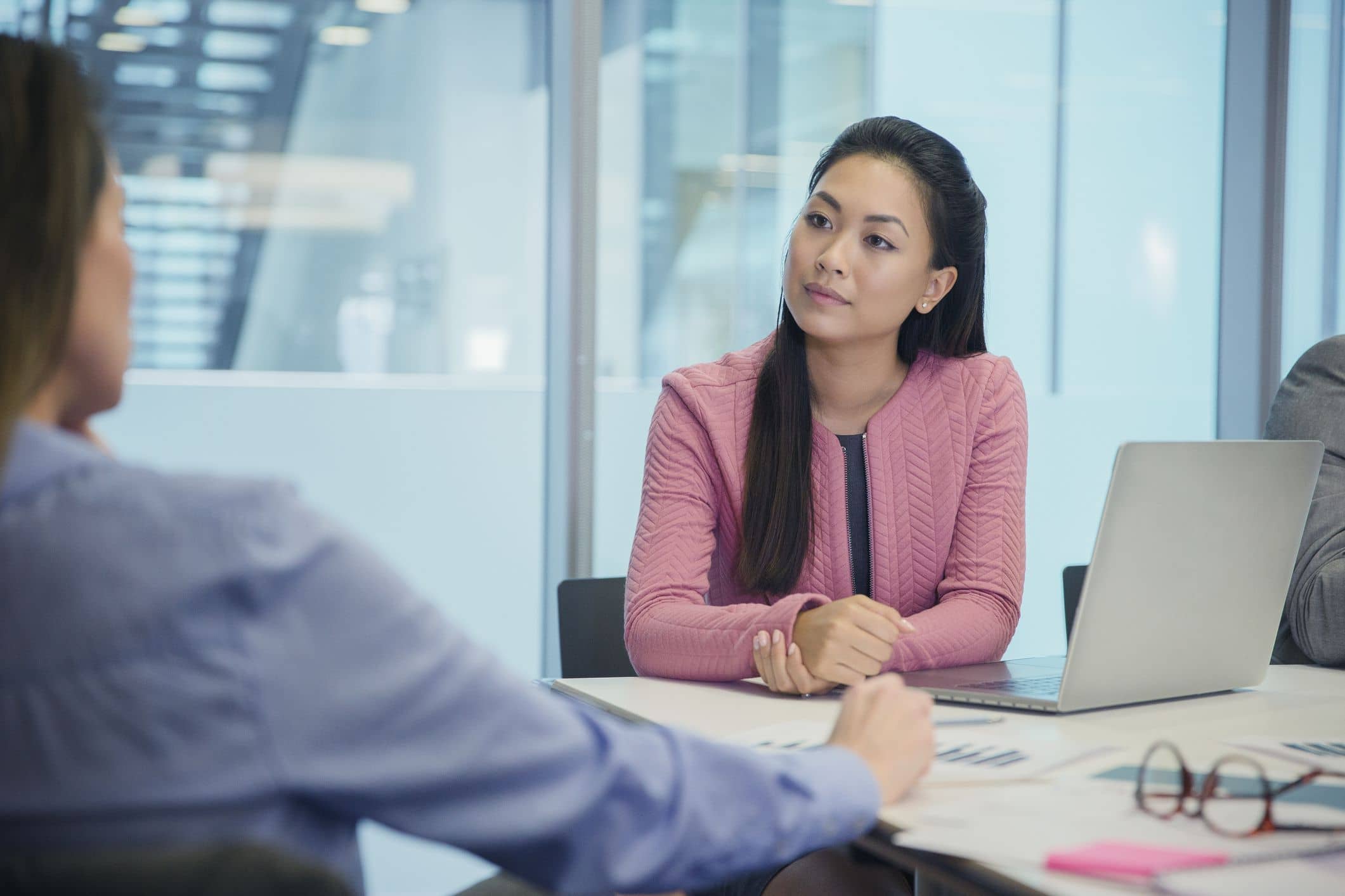Interviewer के प्रश्नों को समझें और सरलता से जवाब दें