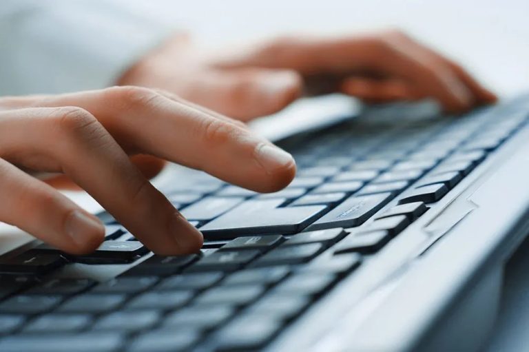 Typing-Speed-Kaise-Badhaye