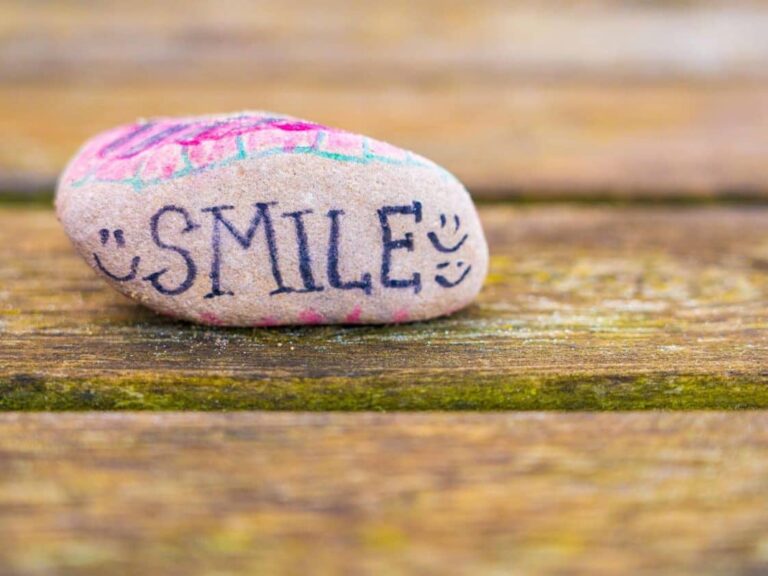 Happiness-Quotes-in-Hindi